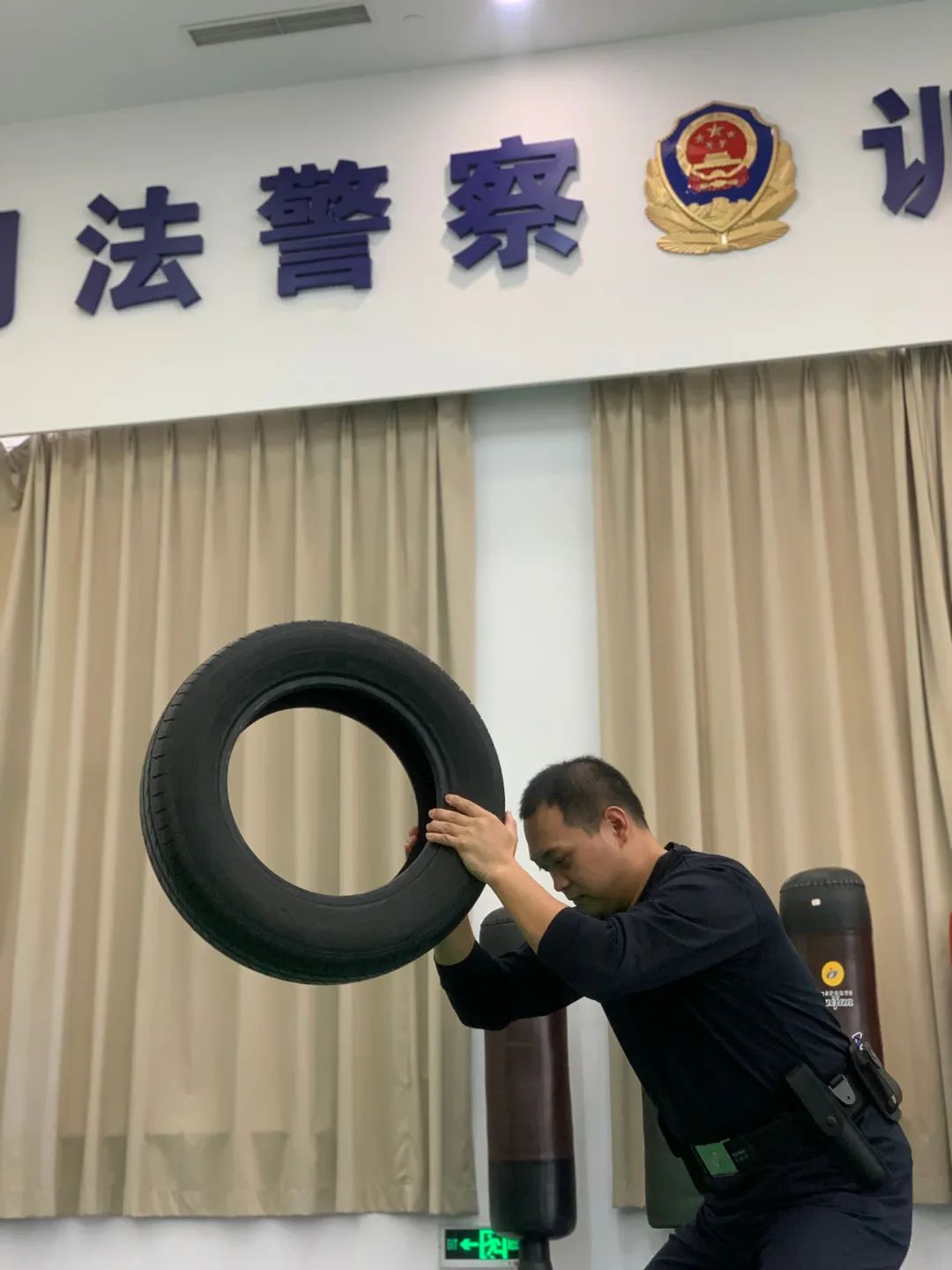 excel如何顯示公式欄_ps工具選項欄_excel工具欄怎么調出來
