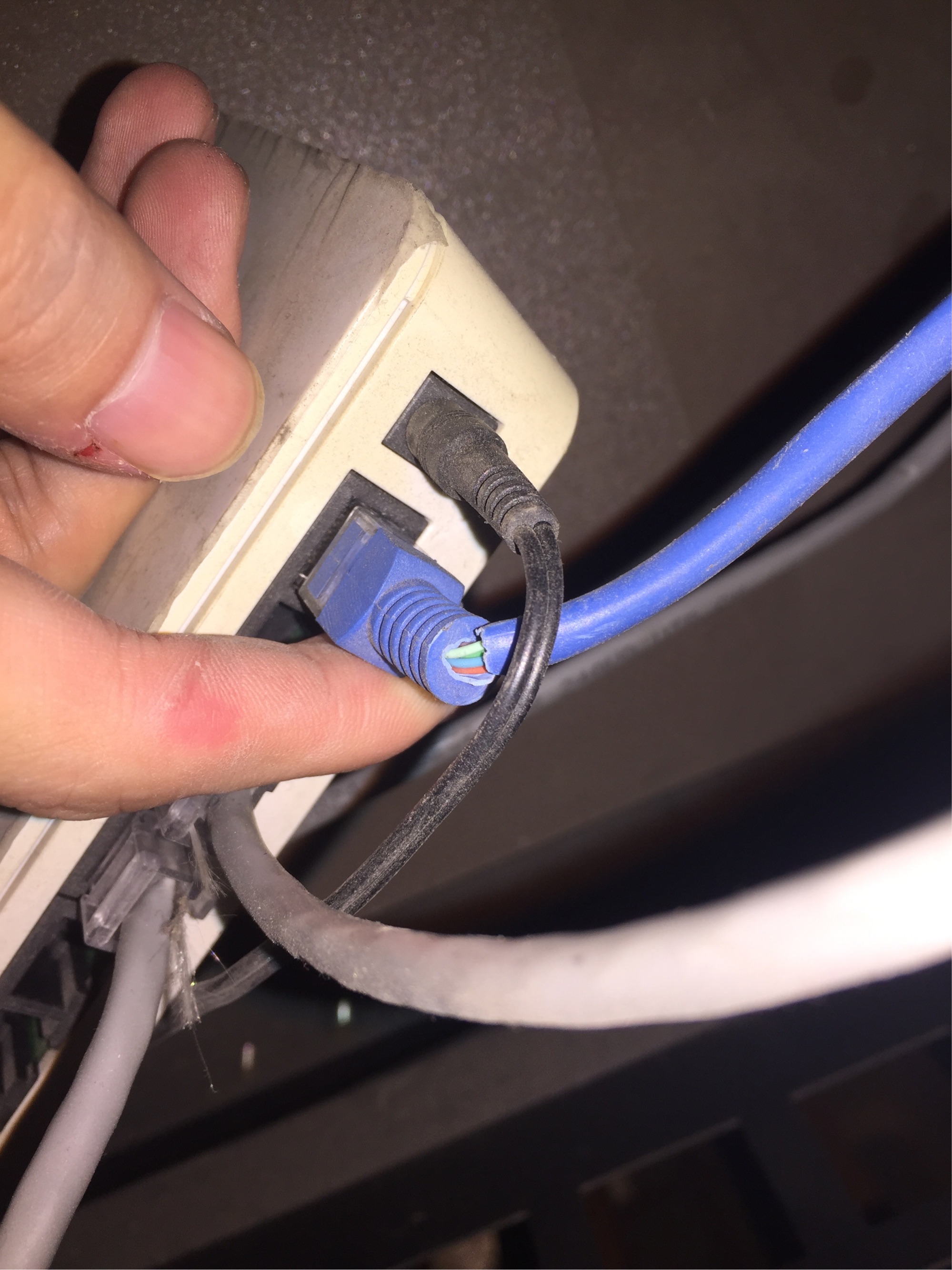 電腦睡眠喚醒后斷網_電腦經常自動斷網掉線_電腦睡眠后自動斷網