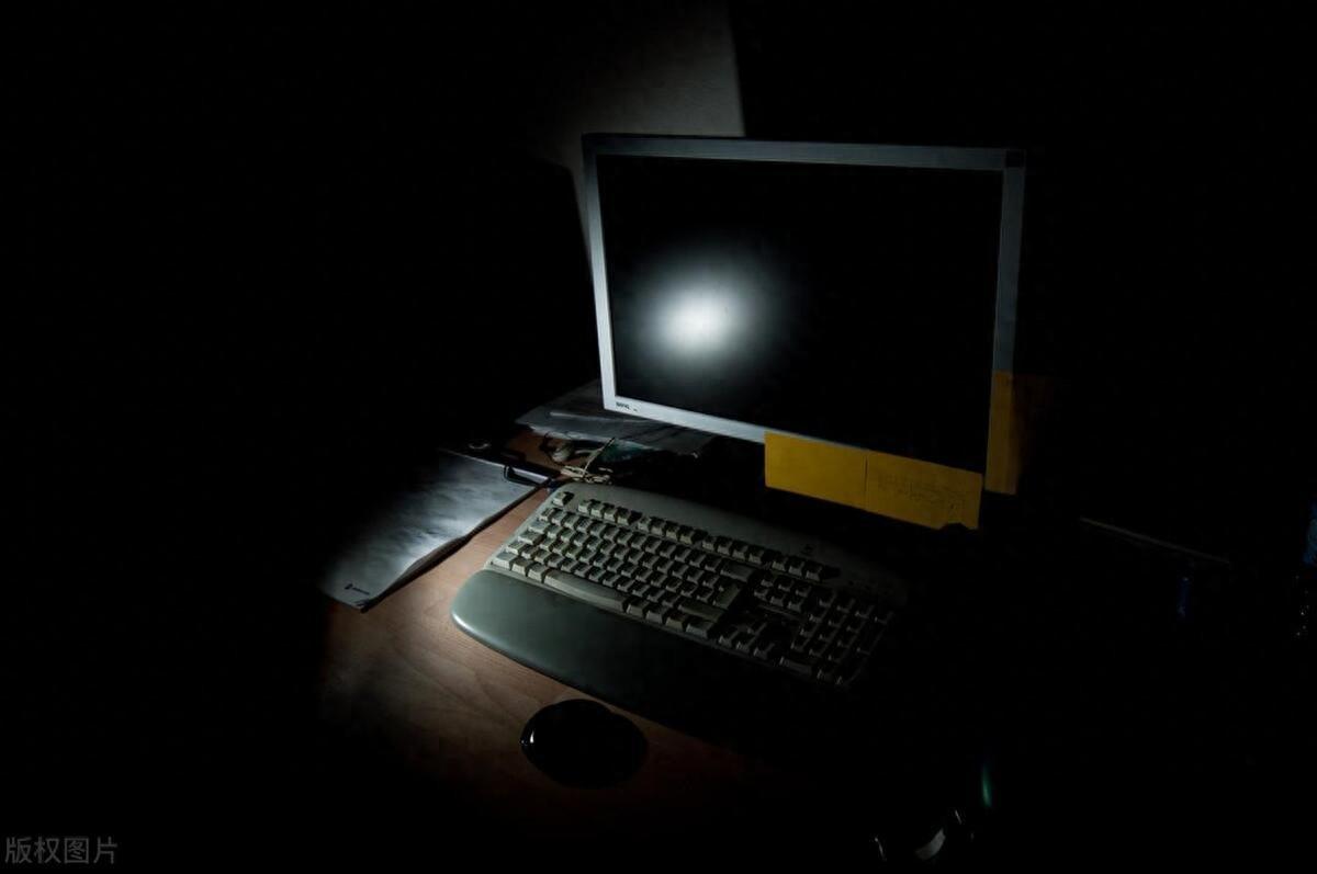 按f2才能啟動電腦_電腦不能啟動_能啟動電腦但是顯示器無信號