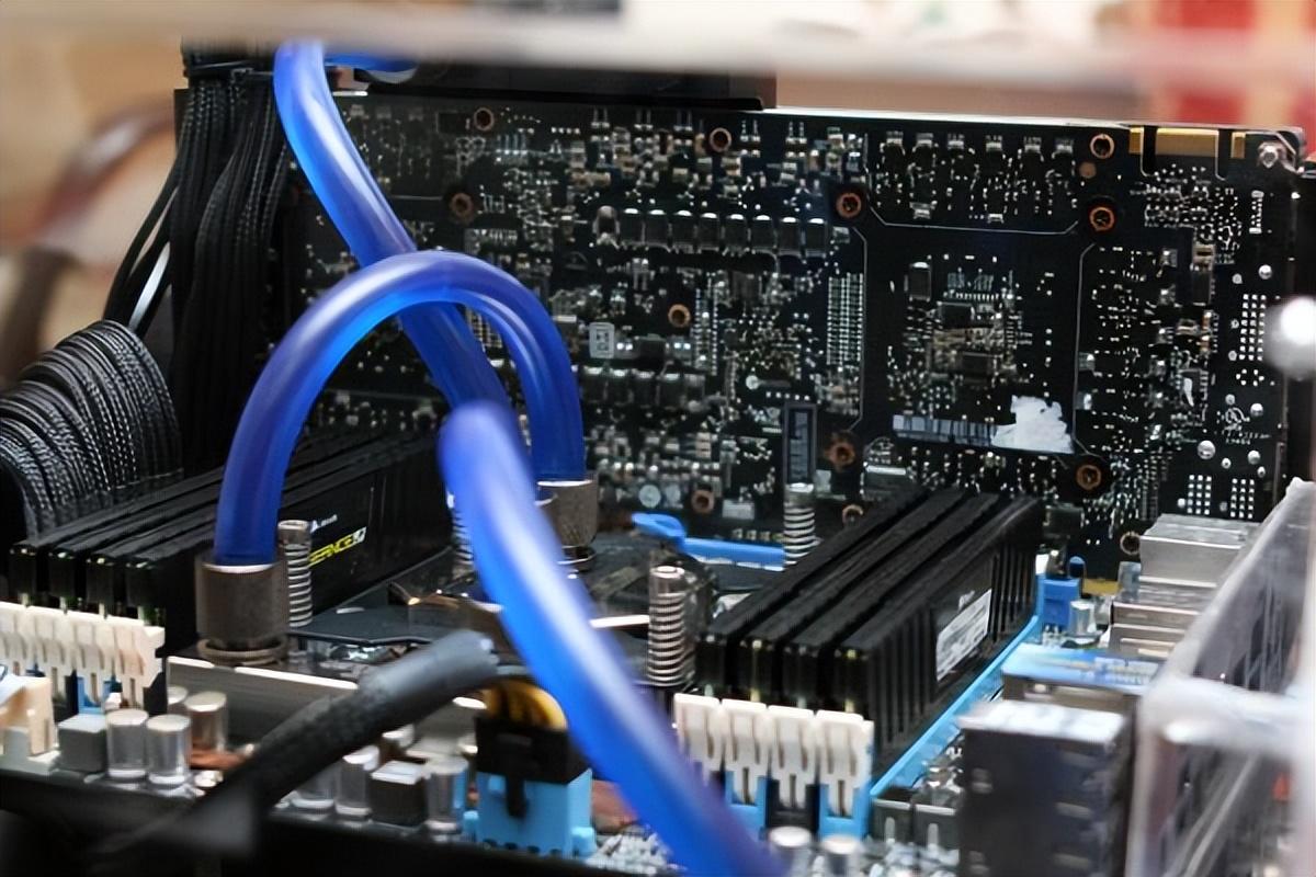 電腦不能啟動_能啟動電腦的u盤_按f2才能啟動電腦